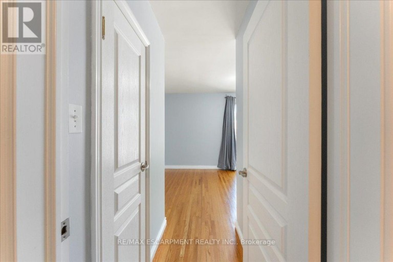56 EVERTON PLACE, Hamilton (Sunninghill), Ontario, L8T1G7