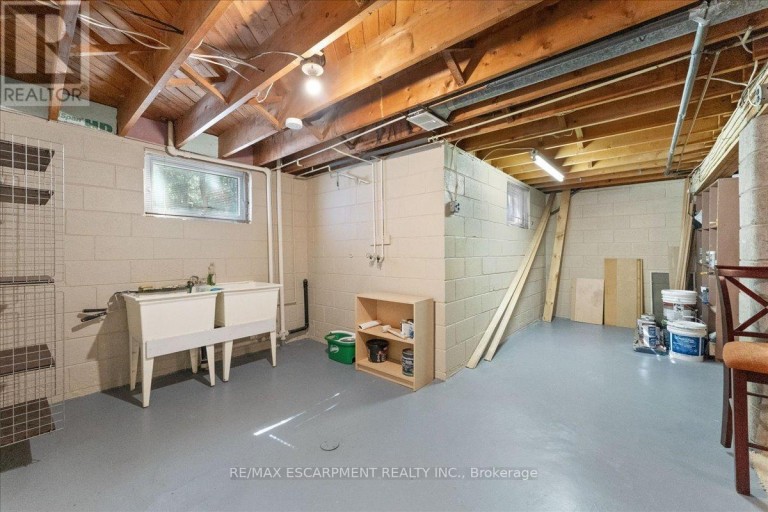 56 EVERTON PLACE, Hamilton (Sunninghill), Ontario, L8T1G7