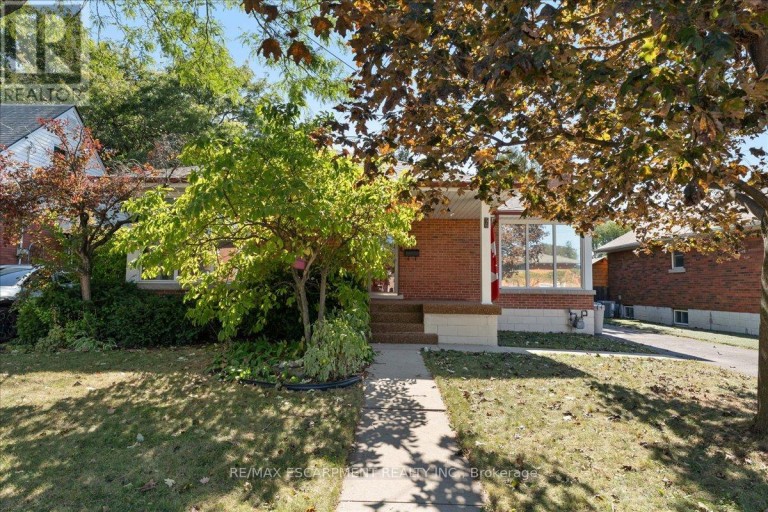 56 EVERTON PLACE, Hamilton (Sunninghill), Ontario, L8T1G7