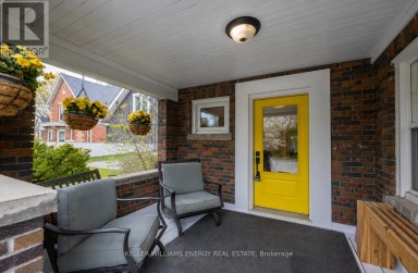 239 PERRY STREET Scugog (Port Perry) Ontario photo 3