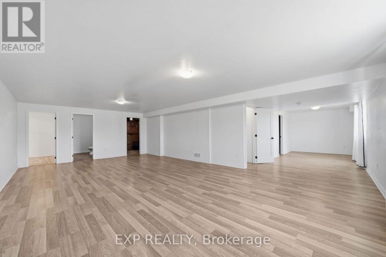 1 - 10038 OXBOW DRIVE, Middlesex Centre (Komoka), Ontario, N0L1R0