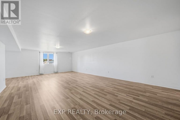 1 - 10038 OXBOW DRIVE, Middlesex Centre (Komoka), Ontario, N0L1R0