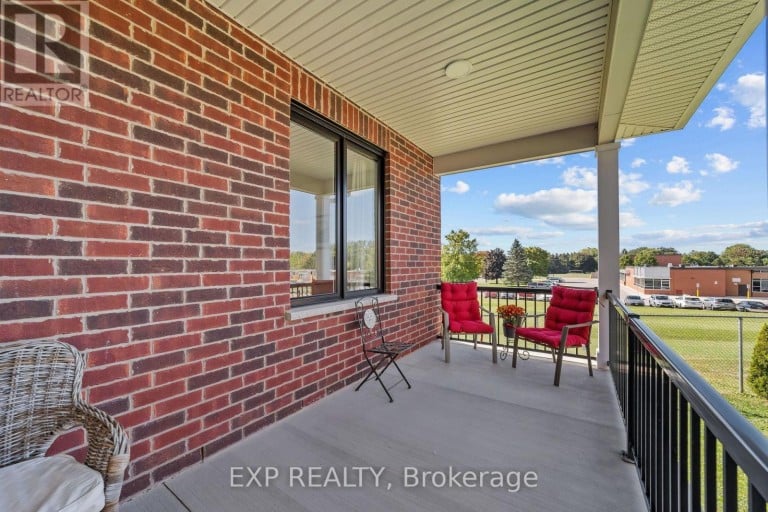 1 - 10038 OXBOW DRIVE, Middlesex Centre (Komoka), Ontario, N0L1R0