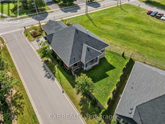 1 - 10038 OXBOW DRIVE, Middlesex Centre (Komoka), Ontario, N0L1R0
