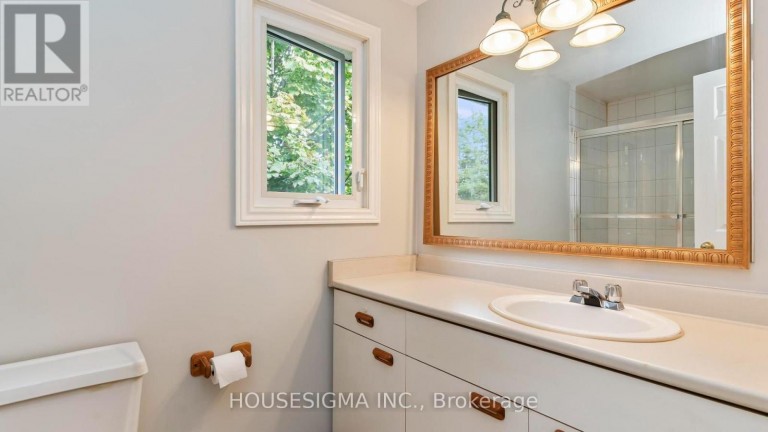 39 - 141 CONDOR COURT, London East (East P), Ontario, N5W6A1