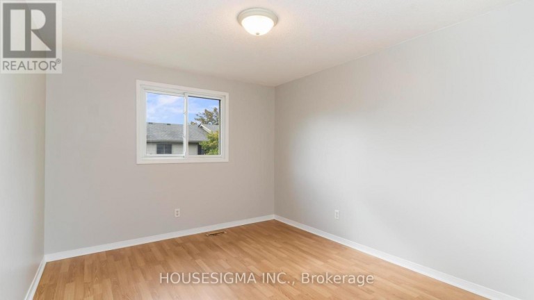 39 - 141 CONDOR COURT, London East (East P), Ontario, N5W6A1