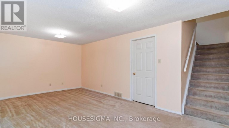 39 - 141 CONDOR COURT, London East (East P), Ontario, N5W6A1