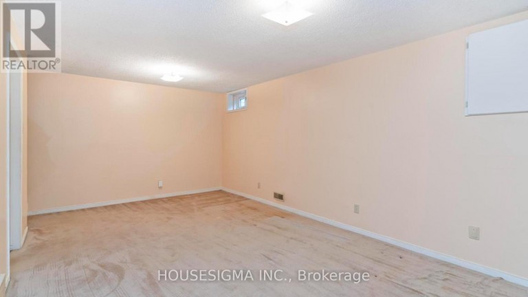 39 - 141 CONDOR COURT, London East (East P), Ontario, N5W6A1