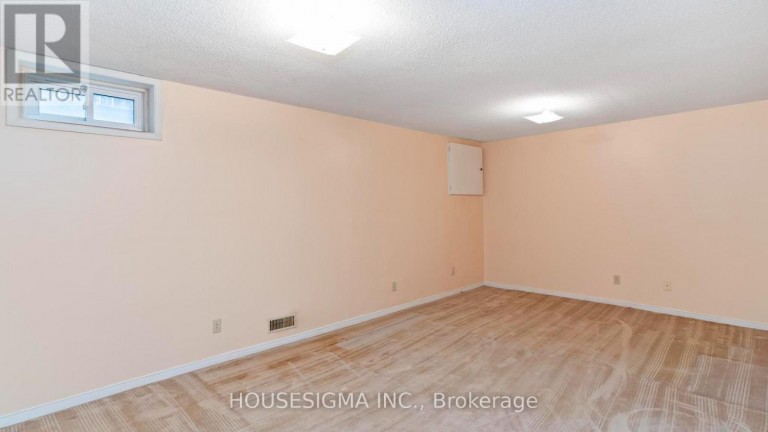 39 - 141 CONDOR COURT, London East (East P), Ontario, N5W6A1