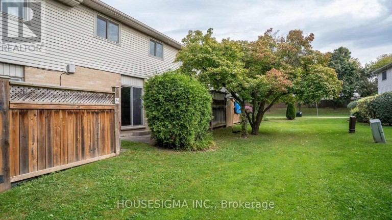 39 - 141 CONDOR COURT, London East (East P), Ontario, N5W6A1