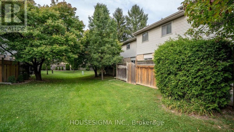 39 - 141 CONDOR COURT, London East (East P), Ontario, N5W6A1
