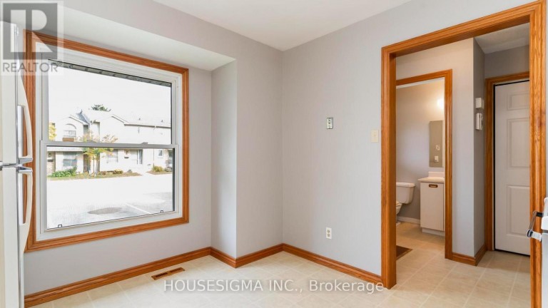 39 - 141 CONDOR COURT, London East (East P), Ontario, N5W6A1