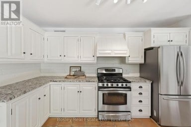164 BAY STREET W Blue Mountains Ontario photo 9