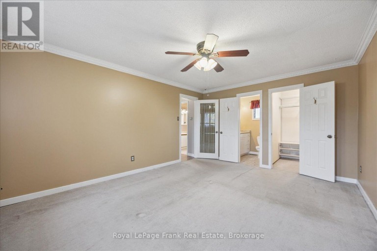 19 LONG DRIVE, Whitby (Blue Grass Meadows), Ontario, L1N8E2