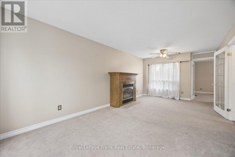 19 LONG DRIVE, Whitby (Blue Grass Meadows), Ontario, L1N8E2