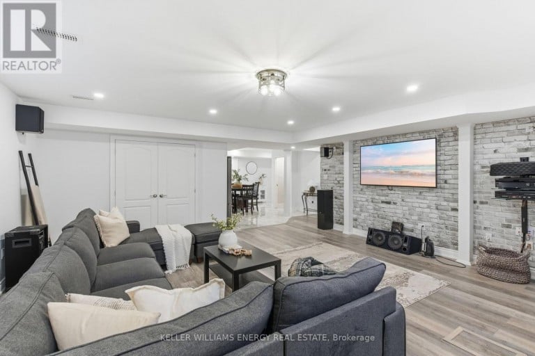 199A SOUTH CHANNEL DRIVE, Georgina (Keswick North), Ontario, L4P2N4