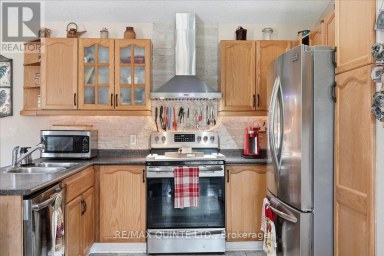 1686 COUNTY ROAD 13 Prince Edward County (South Marysburg Ward) Ontario photo 13