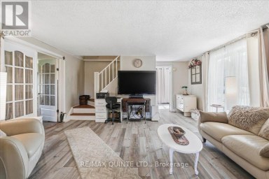 1686 COUNTY ROAD 13 Prince Edward County (South Marysburg Ward) Ontario photo 15