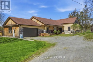 1686 COUNTY ROAD 13 Prince Edward County (South Marysburg Ward) Ontario photo 2