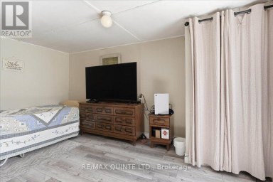 1686 COUNTY ROAD 13 Prince Edward County (South Marysburg Ward) Ontario photo 25