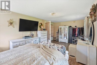 1686 COUNTY ROAD 13 Prince Edward County (South Marysburg Ward) Ontario photo 27