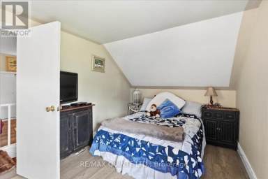 1686 COUNTY ROAD 13 Prince Edward County (South Marysburg Ward) Ontario photo 30