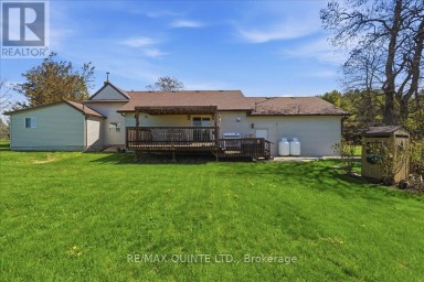 1686 COUNTY ROAD 13 Prince Edward County (South Marysburg Ward) Ontario photo 32