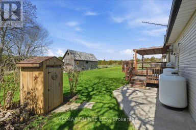1686 COUNTY ROAD 13 Prince Edward County (South Marysburg Ward) Ontario photo 34