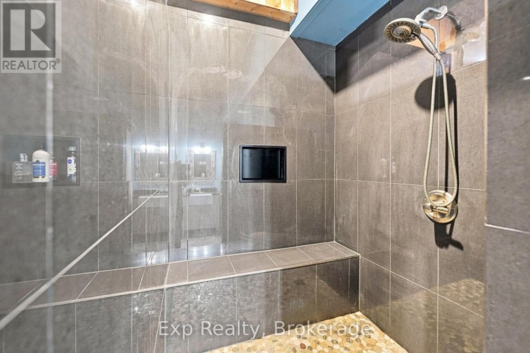587 SCUTTLEHOLE ROAD, Belleville (Thurlow Ward), Ontario, K0K2V0