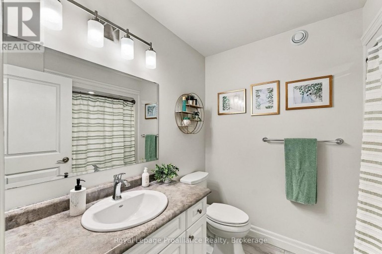 31 AMBROSIA TERRACE, Quinte West (Trenton Ward), Ontario, K8V0G7