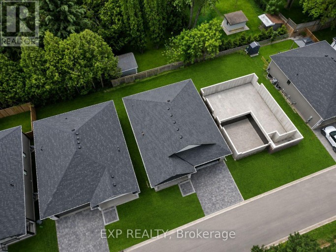 30 - 430 HEAD STREET N, Strathroy-Caradoc (NE), Ontario, N7G2K2
