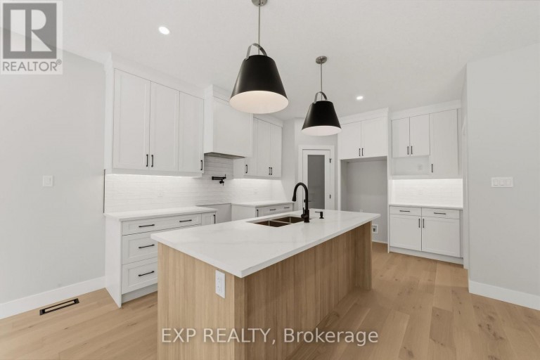 30 - 430 HEAD STREET N, Strathroy-Caradoc (NE), Ontario, N7G2K2