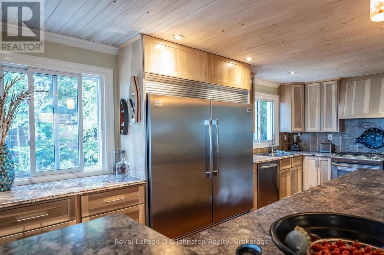 103 SAUGEEN BEACH ROAD, Saugeen Shores, Ontario, N0H2C5