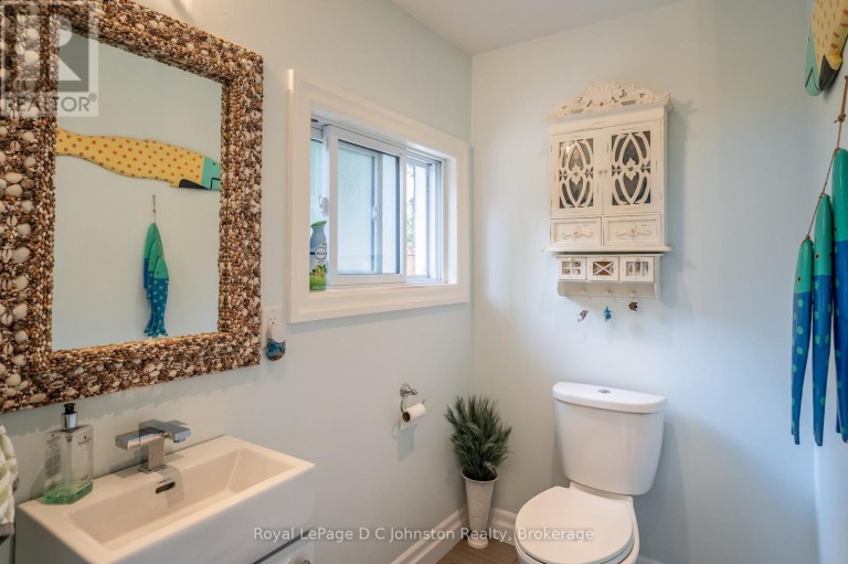 103 SAUGEEN BEACH ROAD, Saugeen Shores, Ontario, N0H2C5
