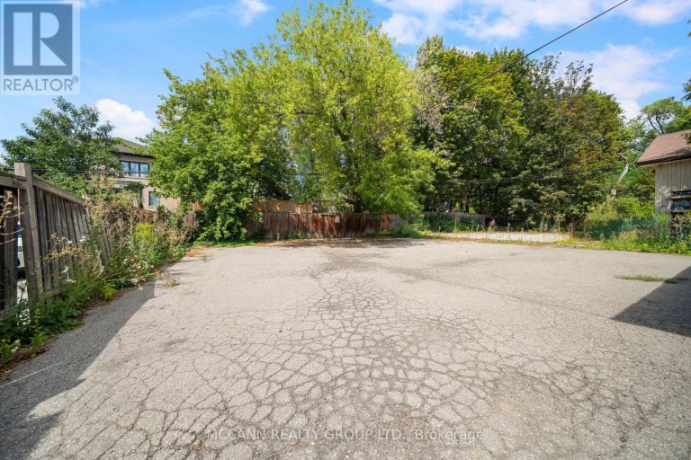 110-112 SHEPPARD AVENUE W, Toronto (Lansing-Westgate), Ontario, M2N1M5