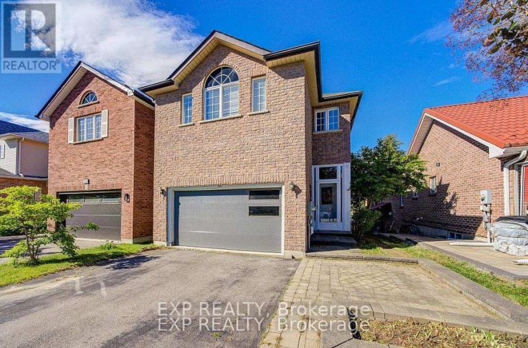292 SHERIDAN COURT, Newmarket (Gorham-College Manor), Ontario, L3Y8P9