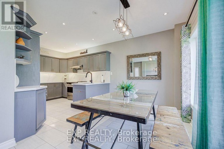 292 SHERIDAN COURT, Newmarket (Gorham-College Manor), Ontario, L3Y8P9