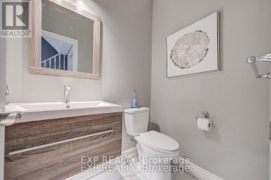 292 SHERIDAN COURT Newmarket (Gorham-College Manor) Ontario photo 9