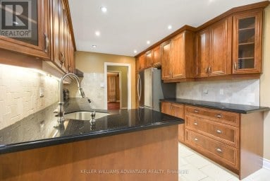 68 FULLERTON CRESCENT Markham (Milliken Mills West) Ontario photo 11