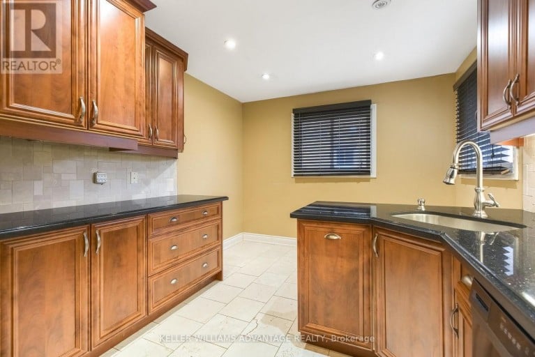 68 FULLERTON CRESCENT, Markham (Milliken Mills West), Ontario, L3R3G5