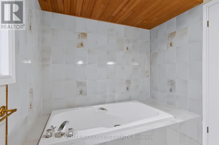 54 MONTE DRIVE, Hamilton (Gershome), Ontario, L8G4M5