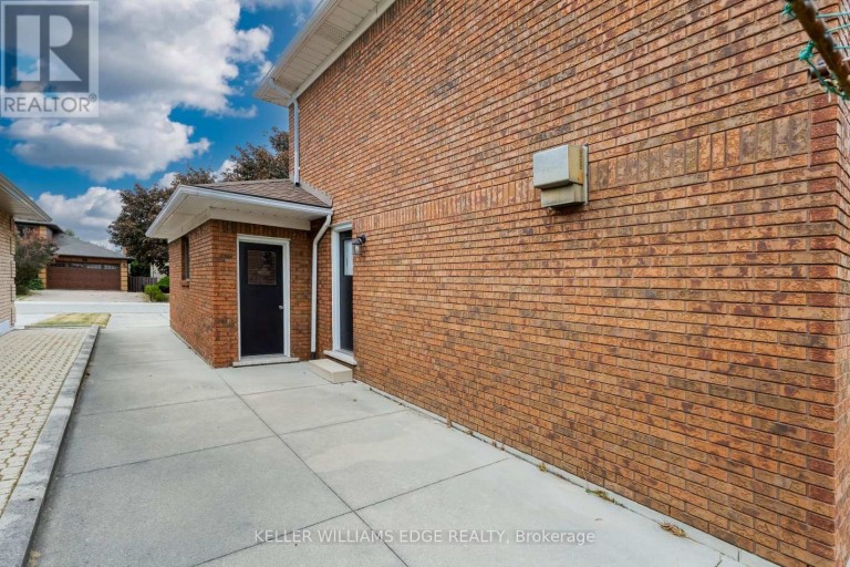 54 MONTE DRIVE, Hamilton (Gershome), Ontario, L8G4M5