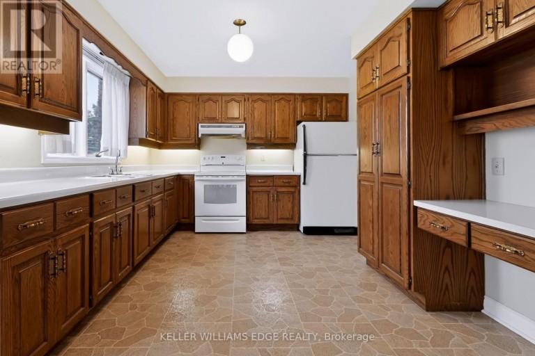 54 MONTE DRIVE, Hamilton (Gershome), Ontario, L8G4M5
