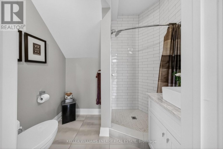 108 FOSTER ROAD, Prince Edward County (Sophiasburg Ward), Ontario, K0K1W0