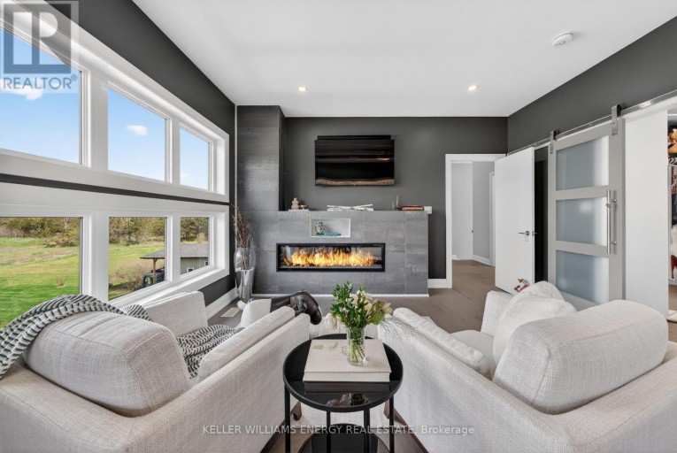 108 FOSTER ROAD, Prince Edward County (Sophiasburg Ward), Ontario, K0K1W0