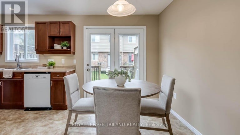 17 - 1600 MICKLEBOROUGH DRIVE, London North (North I), Ontario, N6G5R9