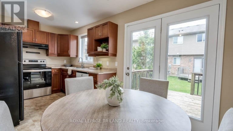 17 - 1600 MICKLEBOROUGH DRIVE, London North (North I), Ontario, N6G5R9