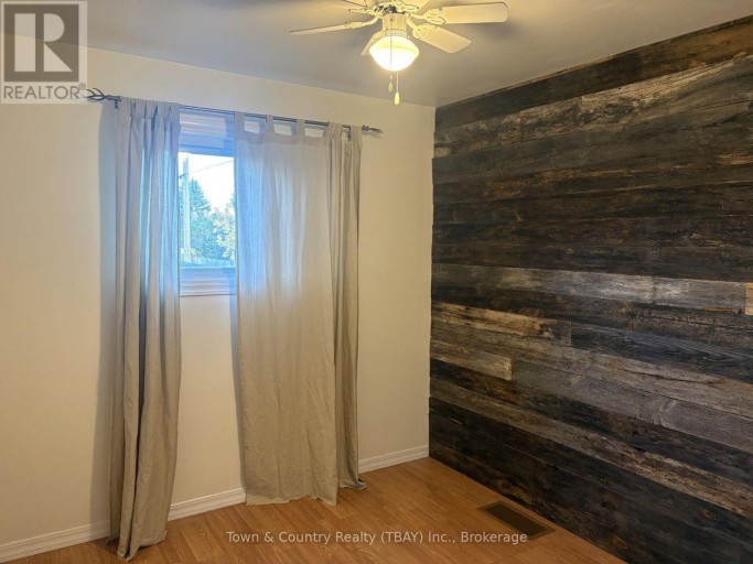 1113 CRAWFORD AVENUE, Thunder Bay (Westfort), Ontario, P7E3E1