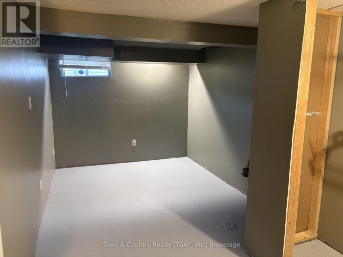 1113 CRAWFORD AVENUE, Thunder Bay (Westfort), Ontario, P7E3E1