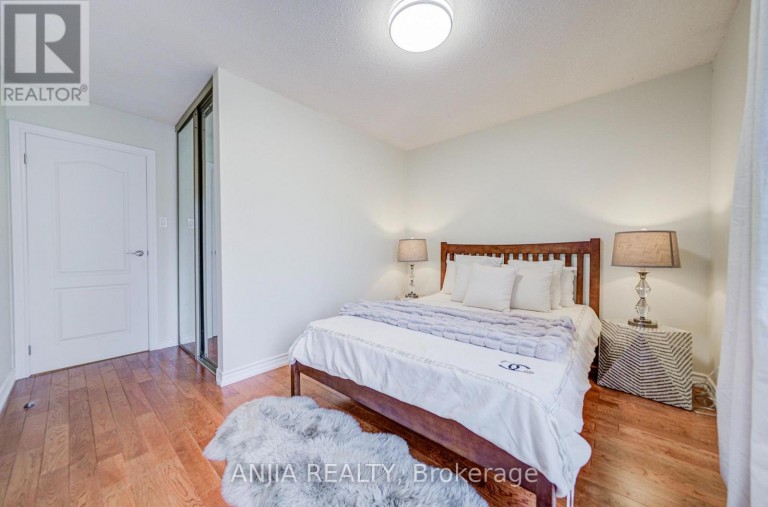 3 MOSSBROOK CRESCENT, Toronto (Steeles), Ontario, M1W2W8